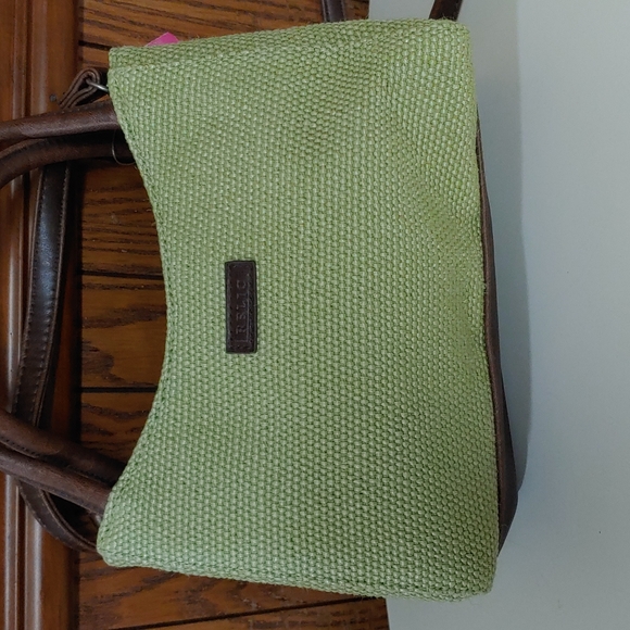 Relic 🆕 Small Crossbody Handbag - Picture 2 of 16